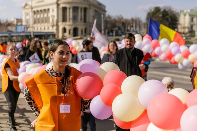 „Marșul pentru viață”, organizat în cinci municipii din Arhiepiscopia Iașilor. Solidaritate și pentru susținerea mamelor și copiilor refugiați din Ucraina