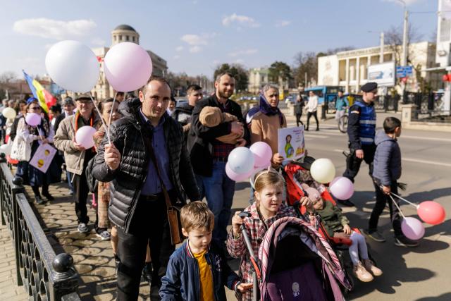 „Marșul pentru viață”, organizat în cinci municipii din Arhiepiscopia Iașilor. Solidaritate și pentru susținerea mamelor și copiilor refugiați din Ucraina