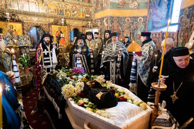 Stavrofora Irina Pântescu a fost înmormântată la Mănăstirea Voroneț