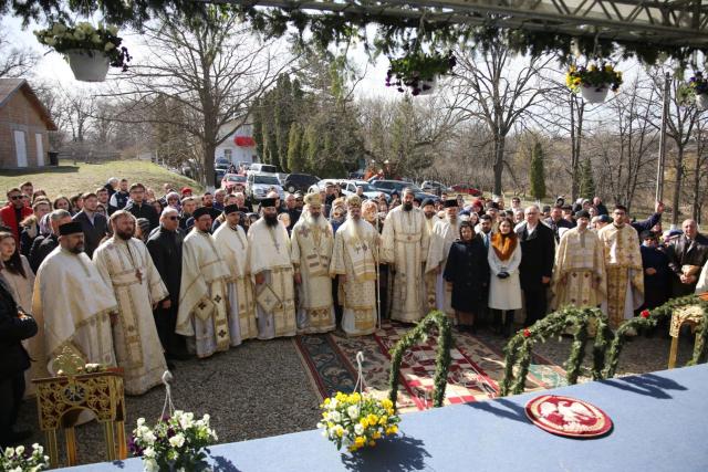 Duminica Sfintei Cruci, la Parohia Bârnova: 104 ani de recunoștință pentru cei care au semnat unirea Basarabiei cu România