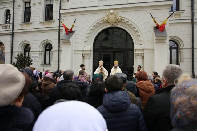 Doi ierarhi au slujit la Iași în prima Duminică din Postul Mare: „Ortodoxia este viața în Hristos”
