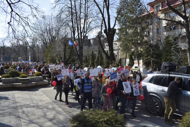 „Marșul pentru viață” – 2022: Cum a fost la Piatra Neamț, Botoșani, Dorohoi și Darabani