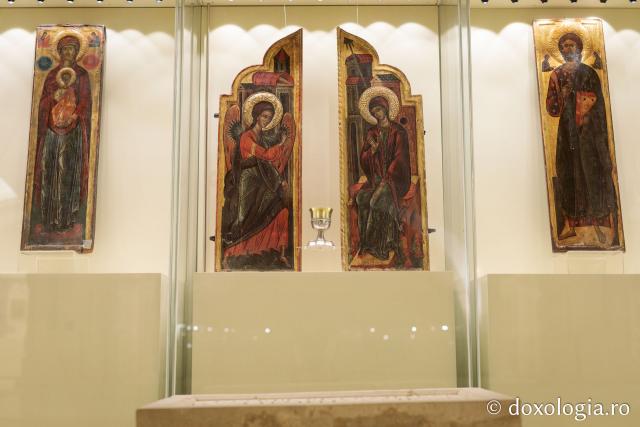 Exponatul lunii martie 2022: Ușile Împărătești ale Bisericii Vânători, Neamț