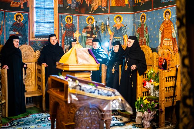 Liturghie arhierească și Parastas pentru stavrofora Irina Pântescu – Mănăstirea Voroneț