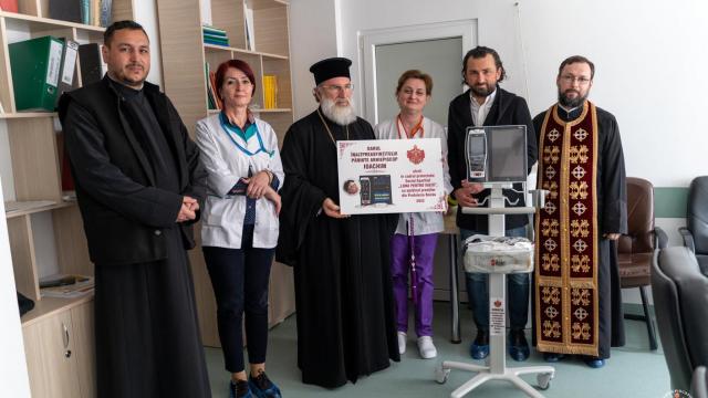 Oximetru cerebral-somatic donat Secției de Neonatologie a SJU Bacău