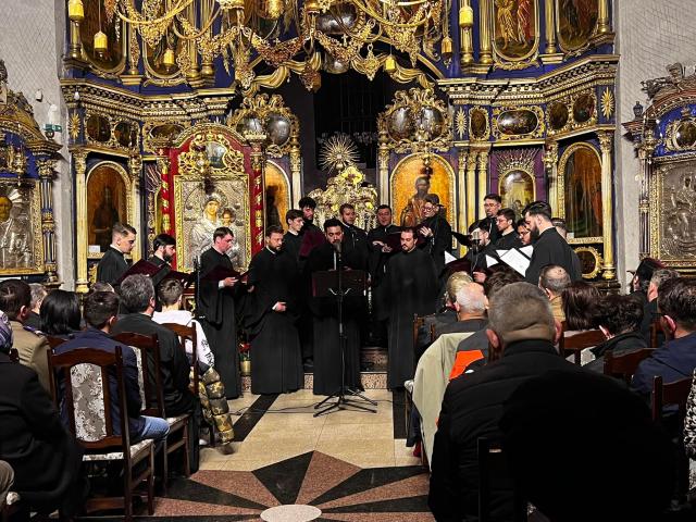 Corul academic Byzantion a adus „Lumina Crucii” la Botoșani