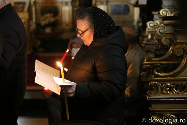 Denia Prohodului la Catedrala mitropolitană din Iași: „Aduceri aminte ale unor momente înfricoșătoare, sfinte și mari pentru istoria lumii”