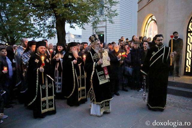 Denia Prohodului la Catedrala mitropolitană din Iași: „Aduceri aminte ale unor momente înfricoșătoare, sfinte și mari pentru istoria lumii”