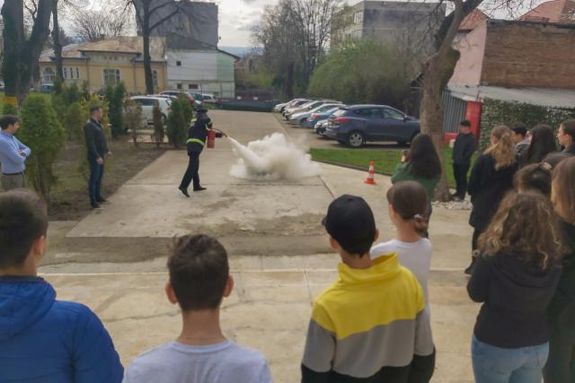Instructaj PSI-SU la Școala „Varlaam Mitropolitul”