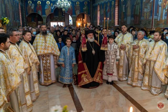 Liturghie arhierească la Biserica „Buna Vestire” din Bacău