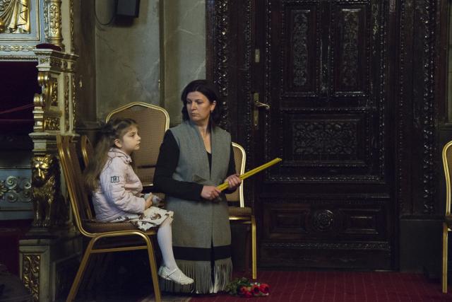IPS Mitropolit Teofan, la slujba Floriilor: „O parte din noi se bucură, o parte din noi se cutremură”