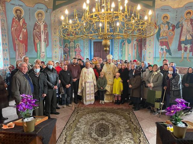 Binecuvântare arhierească în Parohia „Sfântul Dumitru” din satul Roşu - Cahul