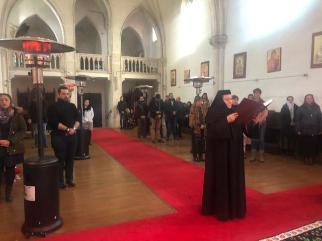 PS Părinte Nichifor Botoşăneanul, la Mănăstirea Godoncourt - Franța: „Prin spovedanie și rugăciunile de dezlegare, răul nu mai este lucrător”