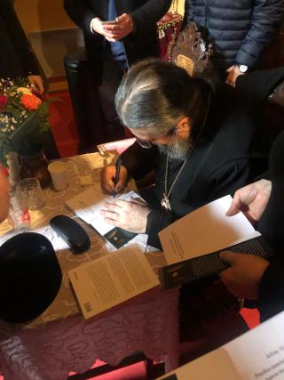 PS Părinte Nichifor Botoşăneanul, la Mănăstirea Godoncourt - Franța: „Prin spovedanie și rugăciunile de dezlegare, răul nu mai este lucrător”