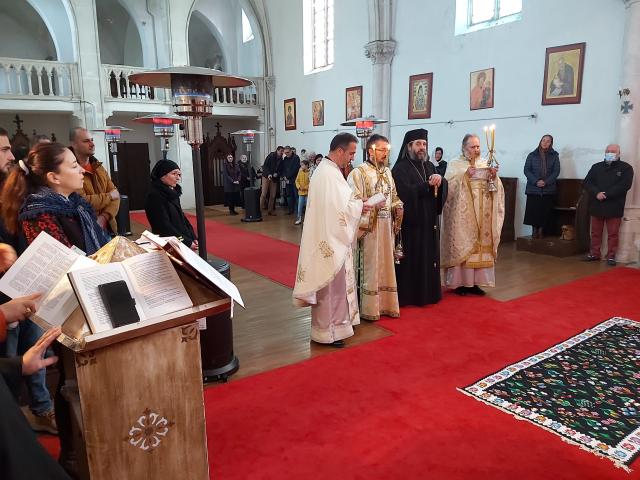 PS Părinte Nichifor Botoşăneanul, la Mănăstirea Godoncourt - Franța: „Prin spovedanie și rugăciunile de dezlegare, răul nu mai este lucrător”