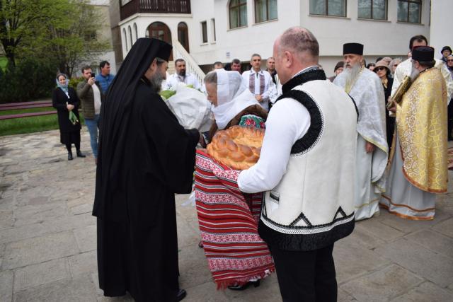 Slujbă arhierească la Parohia „Sfântul Ilie” din Protopopiatul Botoșani