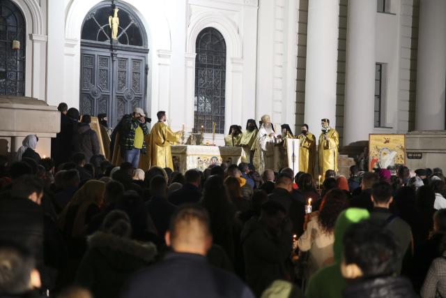 Învierea Domnului, celebrată în mod inedit anul acesta la Iași: slujbă și în limba slavonă pentru refugiații ucraineni