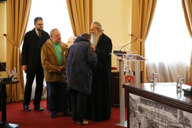 (Video) Pictorul bisericesc Grigore Popescu, premiat de IPS Teofan, de UNAGE Iași și de Primăria Municipiului Iași, în cadrul unei expoziții de artă religioasă