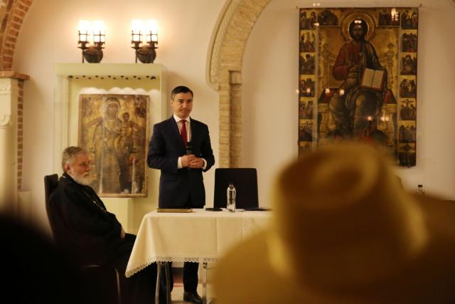 Expoziție dedicată ucrainenilor, la Muzeul mitropolitan din Iași: „Avem un fel de perihoreză, o întrepătrundere de sfințenie între regiunea noastră și Ucraina”