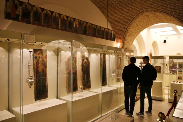Expoziție dedicată ucrainenilor, la Muzeul mitropolitan din Iași: „Avem un fel de perihoreză, o întrepătrundere de sfințenie între regiunea noastră și Ucraina”