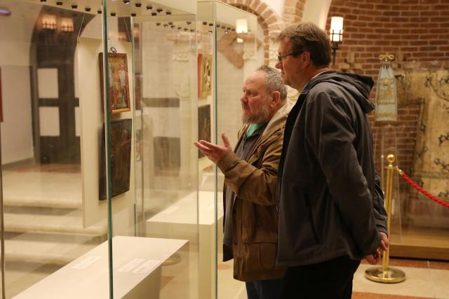 Expoziție dedicată ucrainenilor, la Muzeul mitropolitan din Iași: „Avem un fel de perihoreză, o întrepătrundere de sfințenie între regiunea noastră și Ucraina”