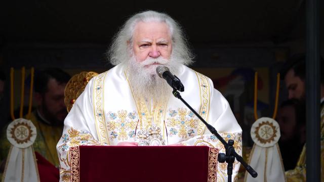 (Video) „Duminica Floriilor vrea să ne arate felul în care ar trebui să-L primim pe Hristos în sufletul nostru" – IPS Calinic