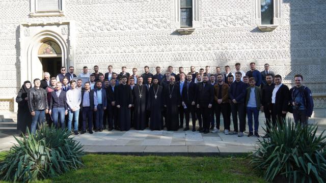 Întâlnire cu studenții Facultății de Teologie Ortodoxă din Iași, găzduită la Mănăstirea „Sfinții Trei Ierarhi”