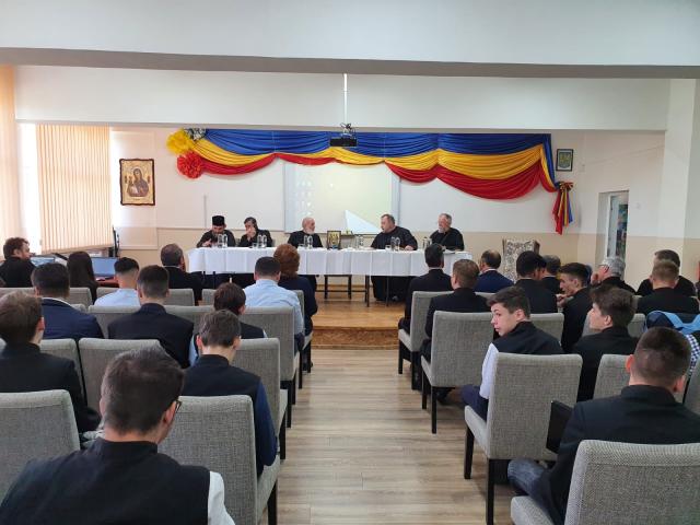 Simpozionul „Făclii ortodoxe în Petrodava” la Liceul Teologic din Piatra Neamț