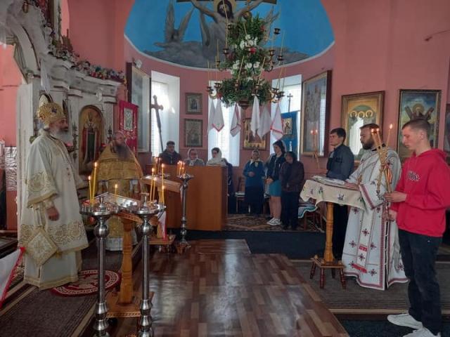 Liturghie arhierească în Parohia Brânzeni-Edineţ