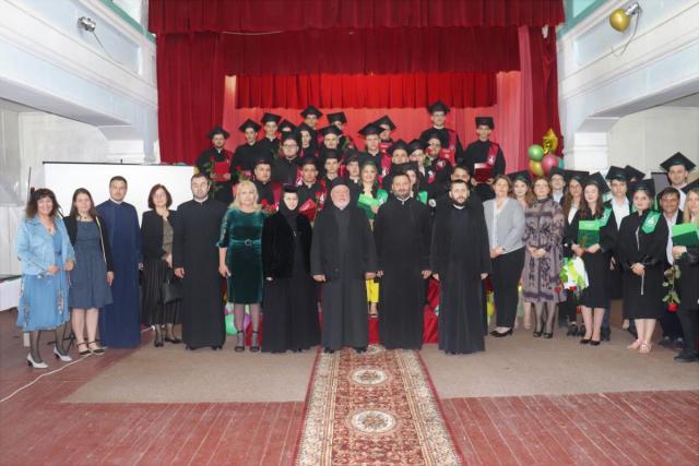 Cursul festiv al promoției 2022, la Liceul Teologic „Episcop Melchisedec” din Roman