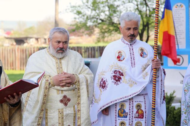 O biserică din 1849 a fost resfințită astăzi de Mitropolitul Moldovei și Bucovinei