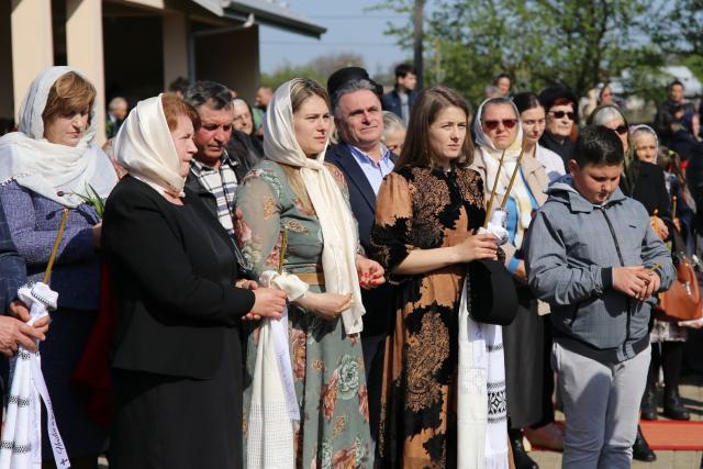 O biserică din 1849 a fost resfințită astăzi de Mitropolitul Moldovei și Bucovinei