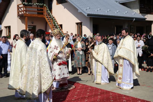 O biserică din 1849 a fost resfințită astăzi de Mitropolitul Moldovei și Bucovinei