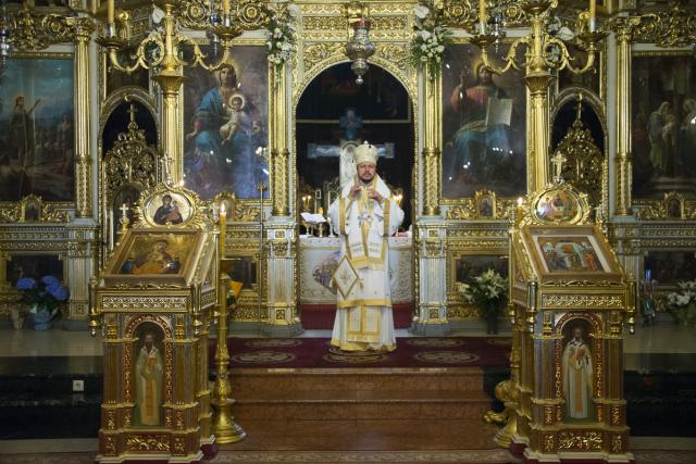Preasfințitul Părinte Veniamin la Catedrală: „Ne împărtășim de prezența lui Hristos în viața noastră prin credință”