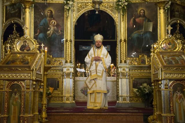 Preasfințitul Părinte Veniamin la Catedrală: „Ne împărtășim de prezența lui Hristos în viața noastră prin credință”
