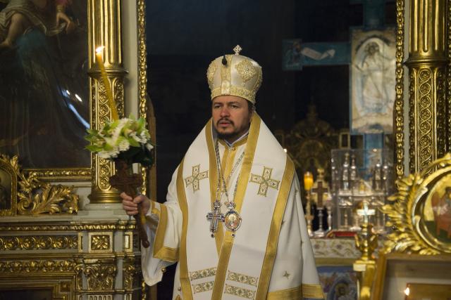 Preasfințitul Părinte Veniamin la Catedrală: „Ne împărtășim de prezența lui Hristos în viața noastră prin credință”