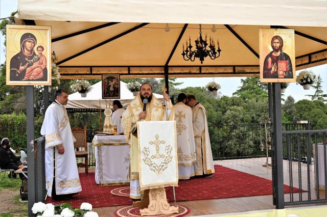 Duminica a doua după Paști la Centrul Eparhial de la Roma | Preasfințitul Părinte Atanasie de Bogdania împlinește patru ani de la hirotonia întru Arhiereu