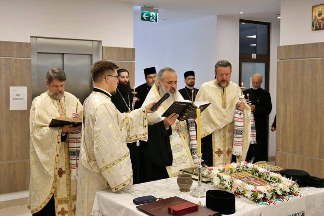 Policlinica „Providența” s-a extins: Noua incintă a fost binecuvântată de Părintele Mitropolit Teofan