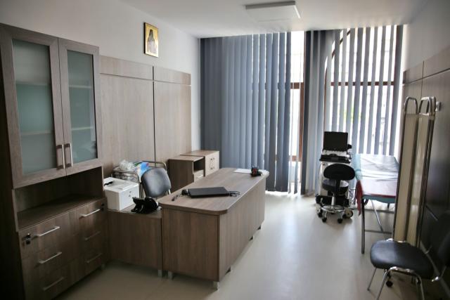 Policlinica „Providența” s-a extins: Noua incintă a fost binecuvântată de Părintele Mitropolit Teofan