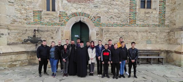Pelerinaj pe urmele sfinților nemțeni, organizat de Seminarul Teologic „Sfântul Ioan Iacob” din Dorohoi