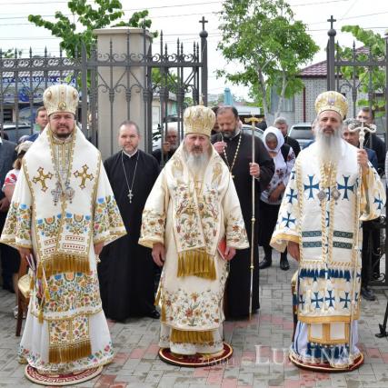 Paraclisul Centrului eparhial din Cahul, Republica Moldova, a primit veșmântul sfințeniei