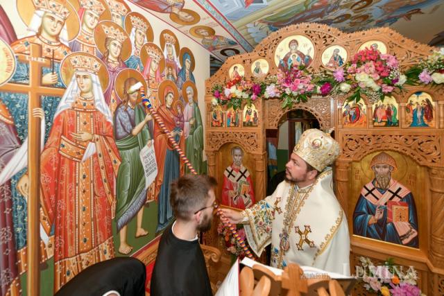Paraclisul Centrului eparhial din Cahul, Republica Moldova, a primit veșmântul sfințeniei