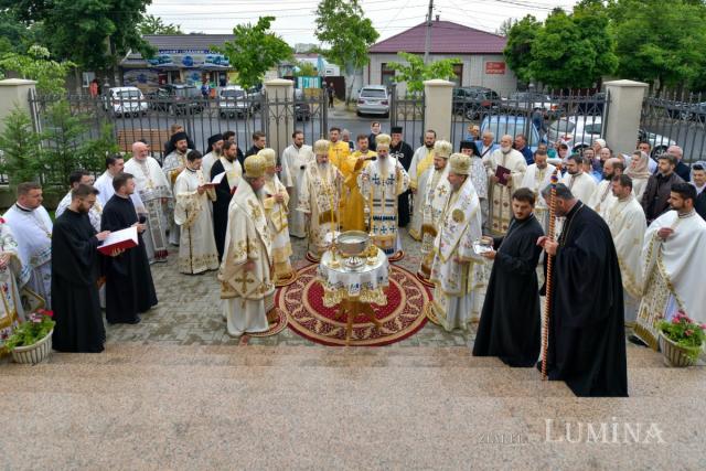 Paraclisul Centrului eparhial din Cahul, Republica Moldova, a primit veșmântul sfințeniei
