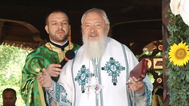 (Video) „Bucuria sfântă a nașterii și a creșterii copiilor” – IPS Andrei