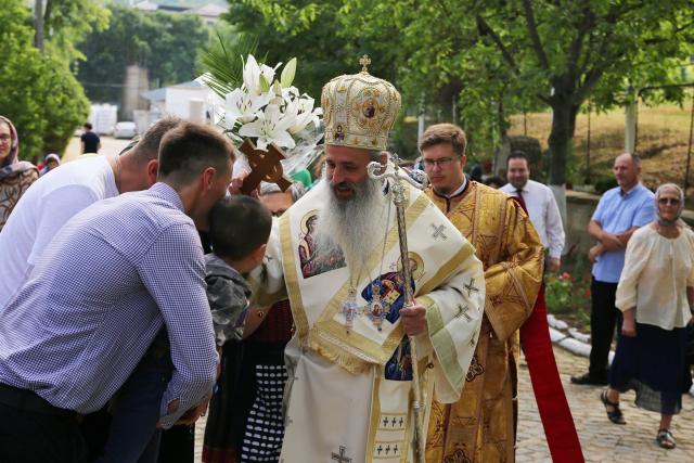 Sfinții români, cinstiți de ieșeni la hramul Mănăstirii Bucium