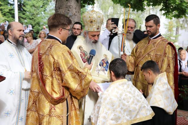 Sfinții români, cinstiți de ieșeni la hramul Mănăstirii Bucium