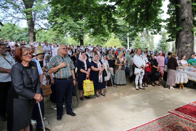 Sfinții români, cinstiți de ieșeni la hramul Mănăstirii Bucium