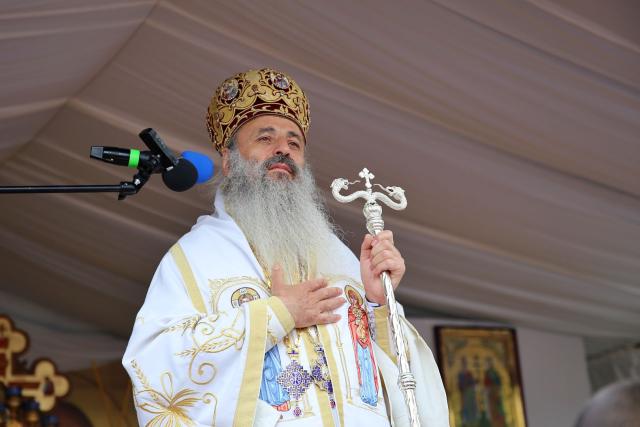 Un locaș închinat Sfintei Parascheva și Sfinților Arhangheli a fost târnosit de Mitropolitul Moldovei și Bucovinei