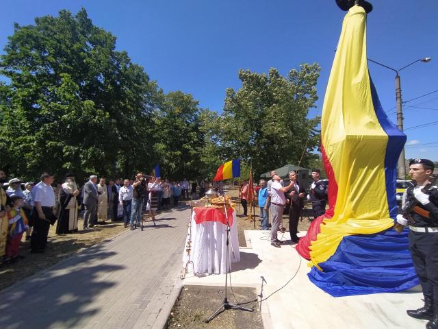 PS Antonie a sfinţit Monumentul Eroilor Români de la Florești