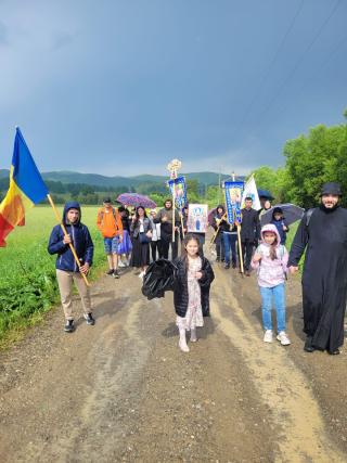 Credincioșii nemțeni merg în pelerinaj la hramul Mănăstirii Neamț